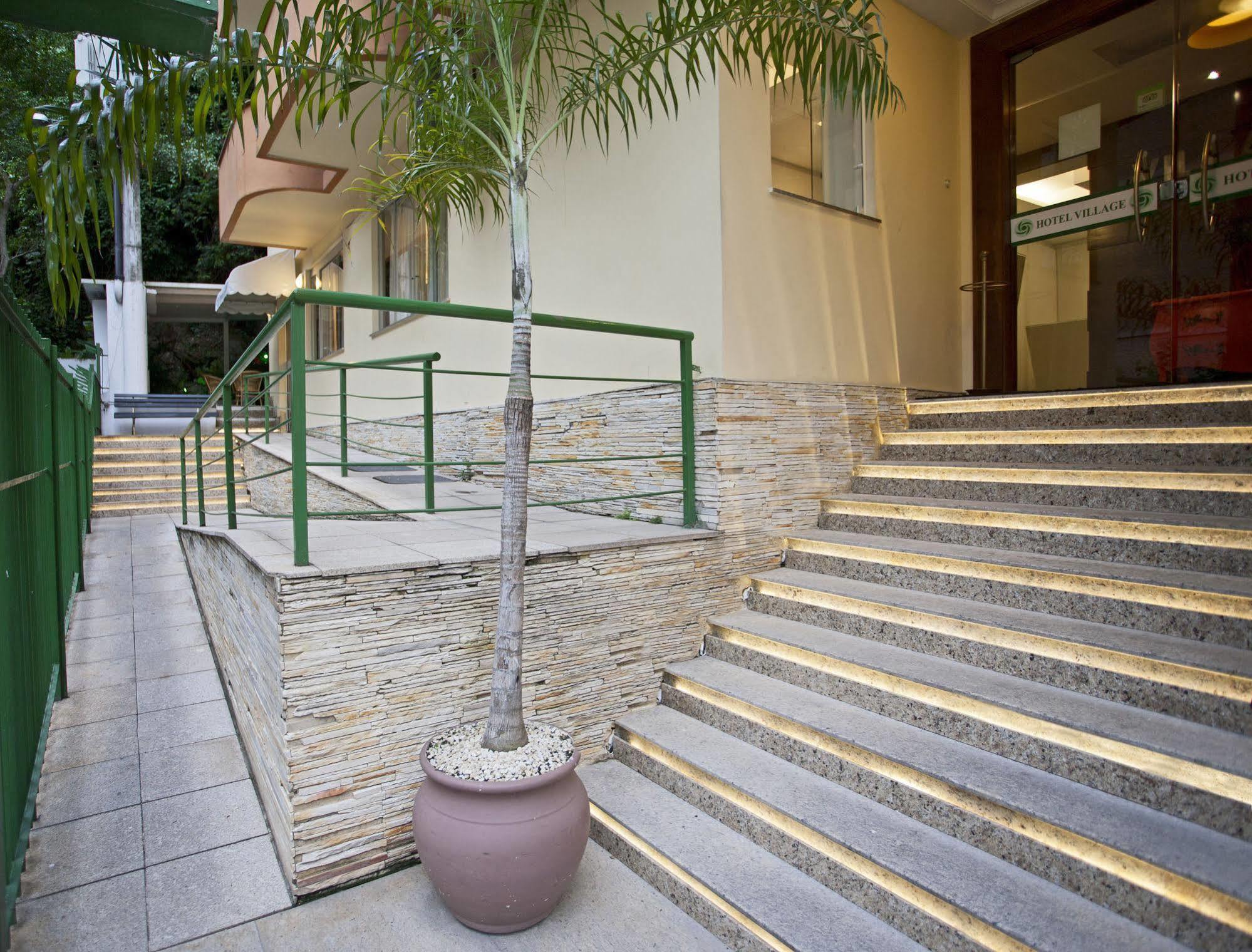 Village Icaraí 3*